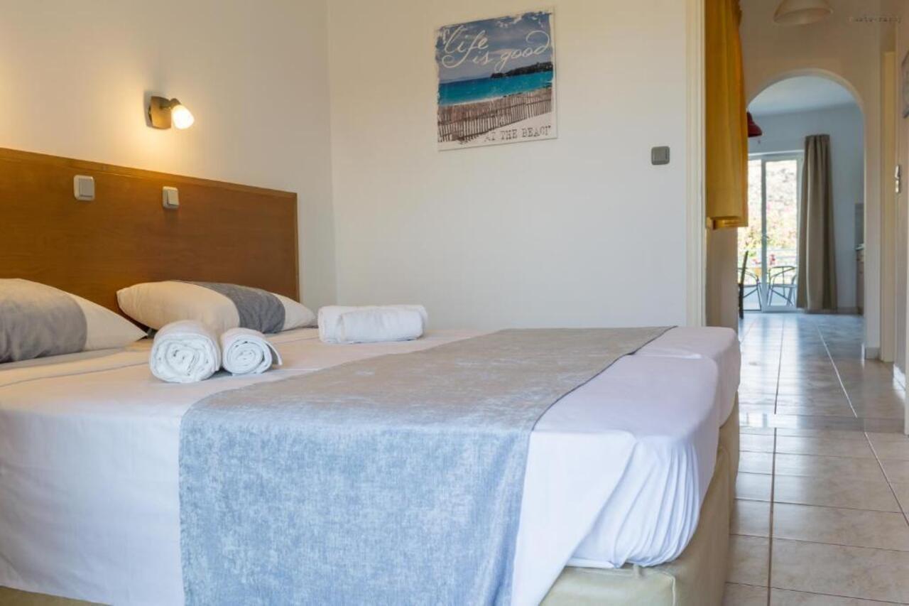 Sotirios Apartments Kárpathosz Kültér fotó