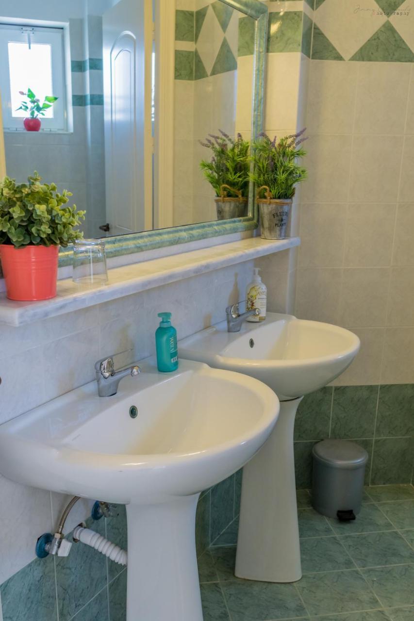 Sotirios Apartments Kárpathosz Kültér fotó