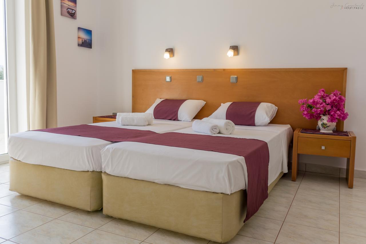 Sotirios Apartments Kárpathosz Kültér fotó